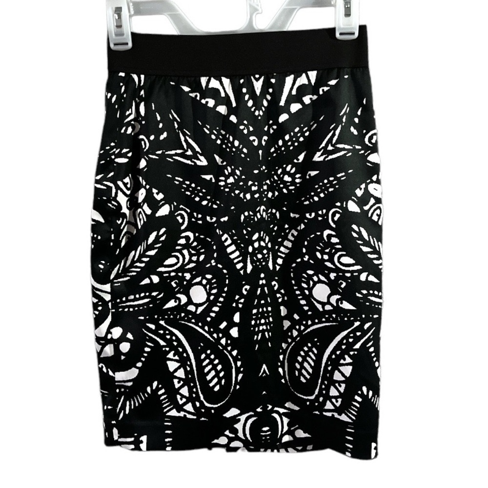 🔴 Express Pencil Skirt Black White Paisley Stretch Back Zip Lined Knee Length